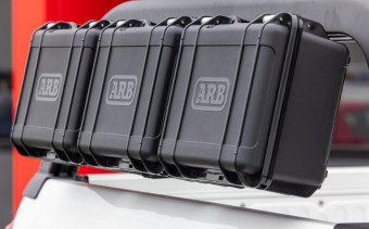 Тройной крепеж для кейсов на дуги ARB Bed Rack 1780840
